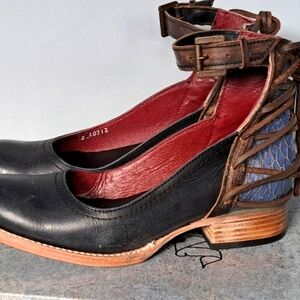 Freebird Marlon Size 8 Booties Blue/black